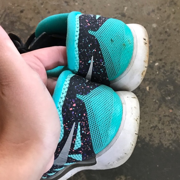 NIKES sold to @rikki_evans - Picture 3 of 8